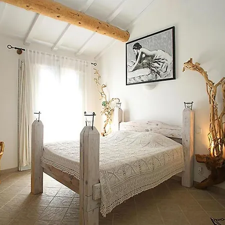Luxury Seaside Retreat With Infinity Pool And Private In Corsica Villa *
